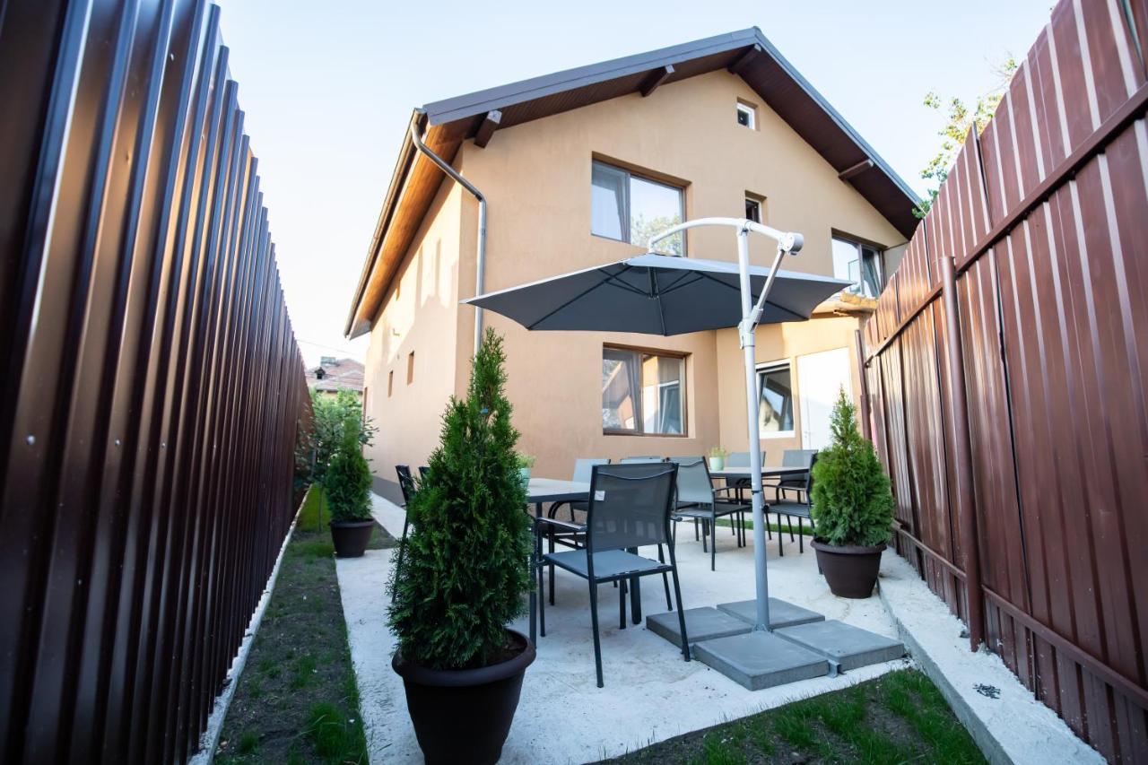 Dania&Petru Residence Тыргу-Окна Экстерьер фото