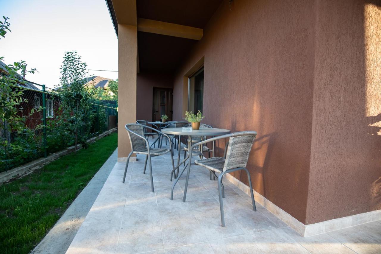 Dania&Petru Residence Тыргу-Окна Экстерьер фото