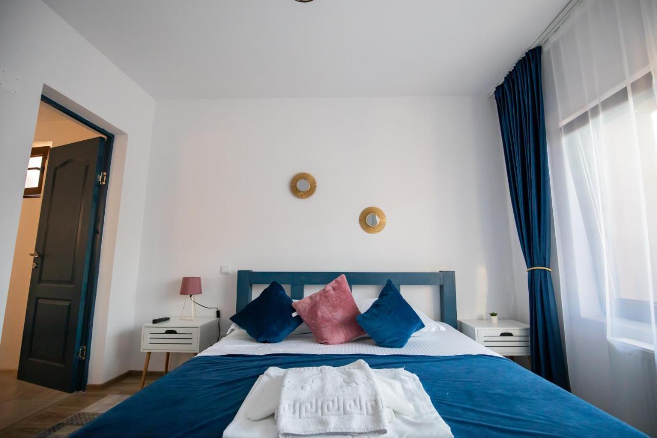 Dania&Petru Residence Тыргу-Окна Экстерьер фото