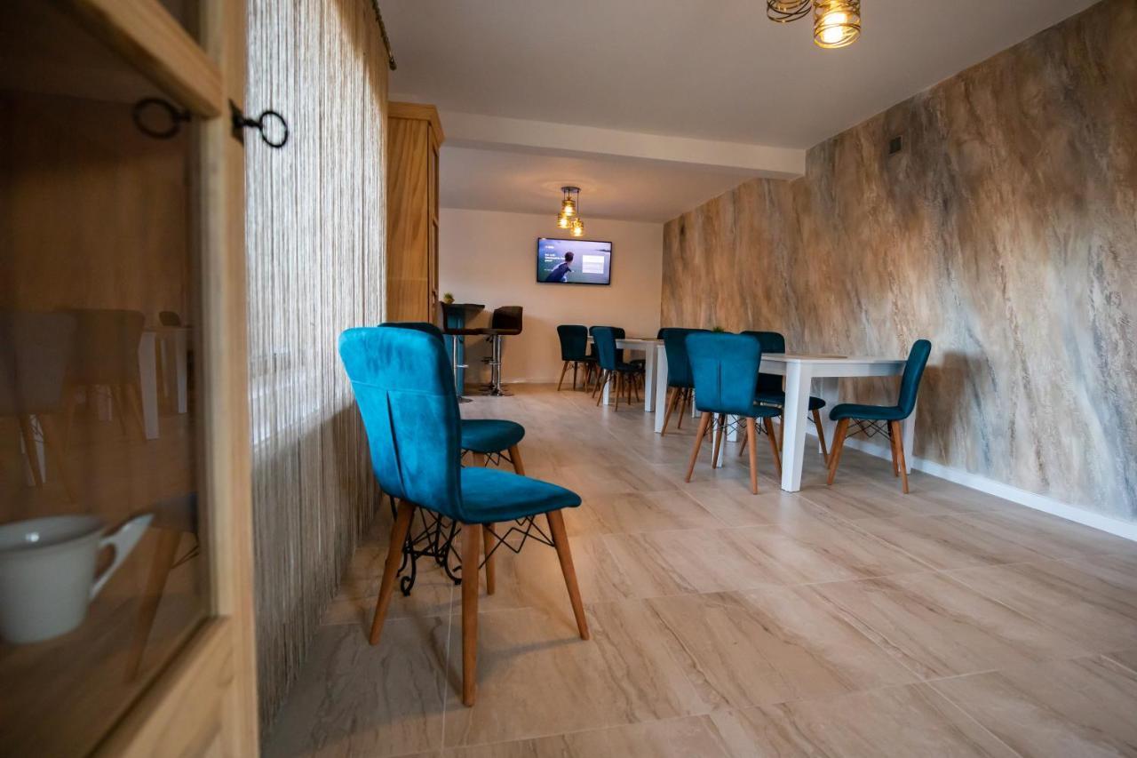 Dania&Petru Residence Тыргу-Окна Экстерьер фото